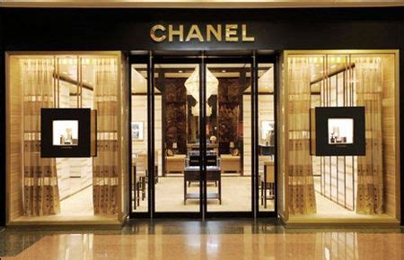 negozio di scarpe chanel a milano
